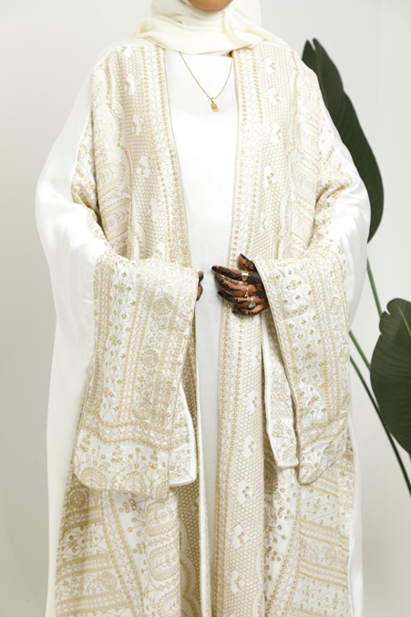 The Amara Abaya – Ivory & Gold